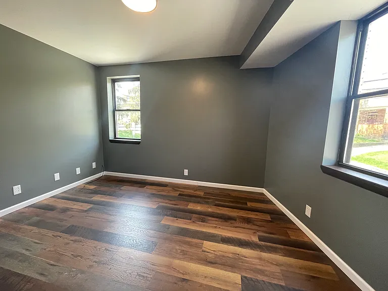 2905 Glenmore Ave #3 — Photo 8