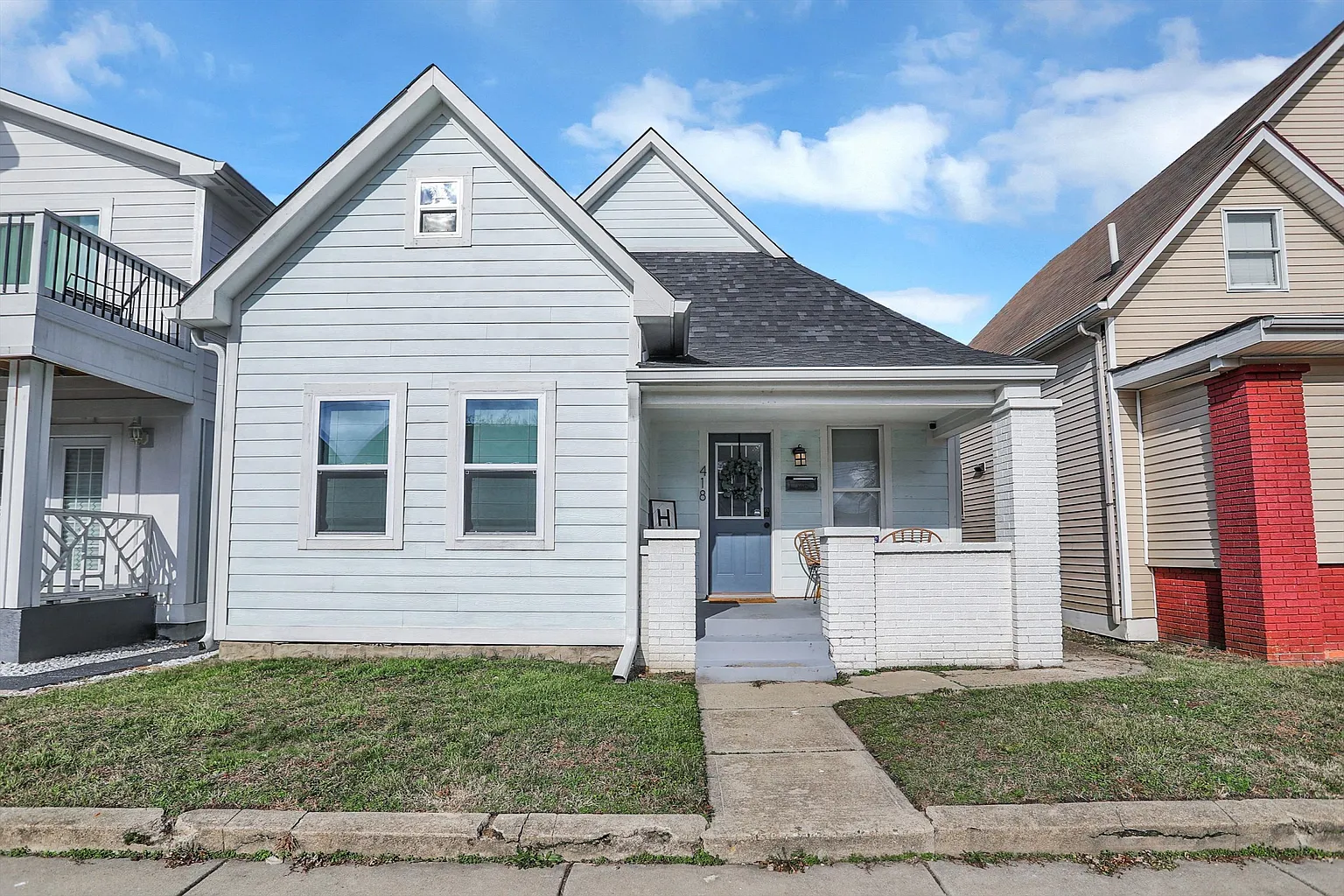 418 E Caven St photo 1