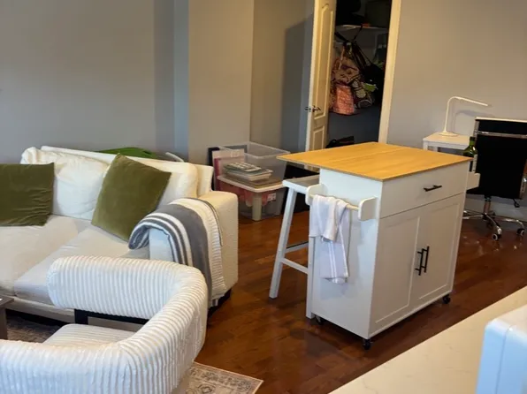 (undisclosed Address), East Rockaway, NY 11518