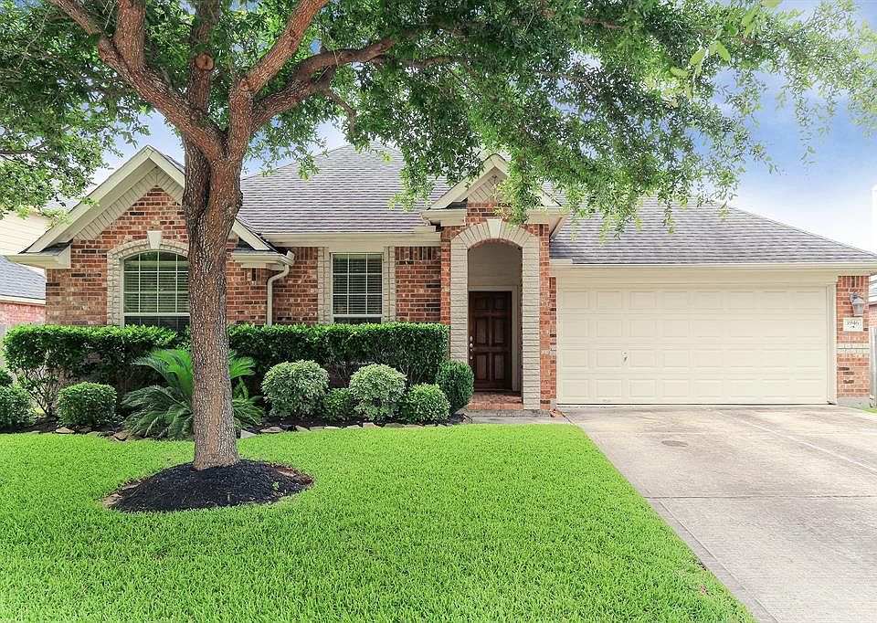 1st image of 3946 Eastland Lake Dr
