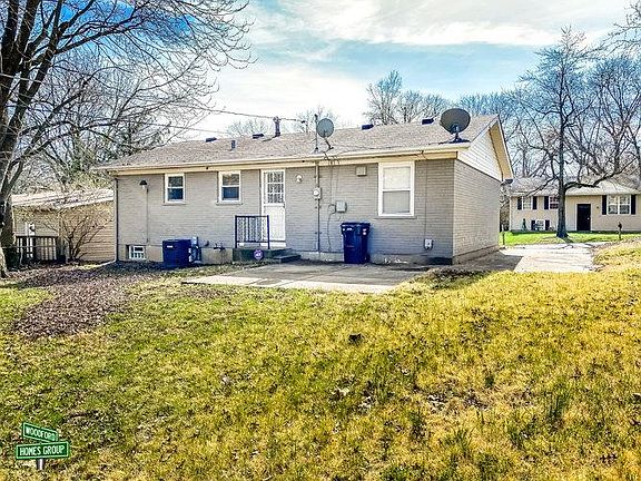 2nd image of 1465 Columbus Dr