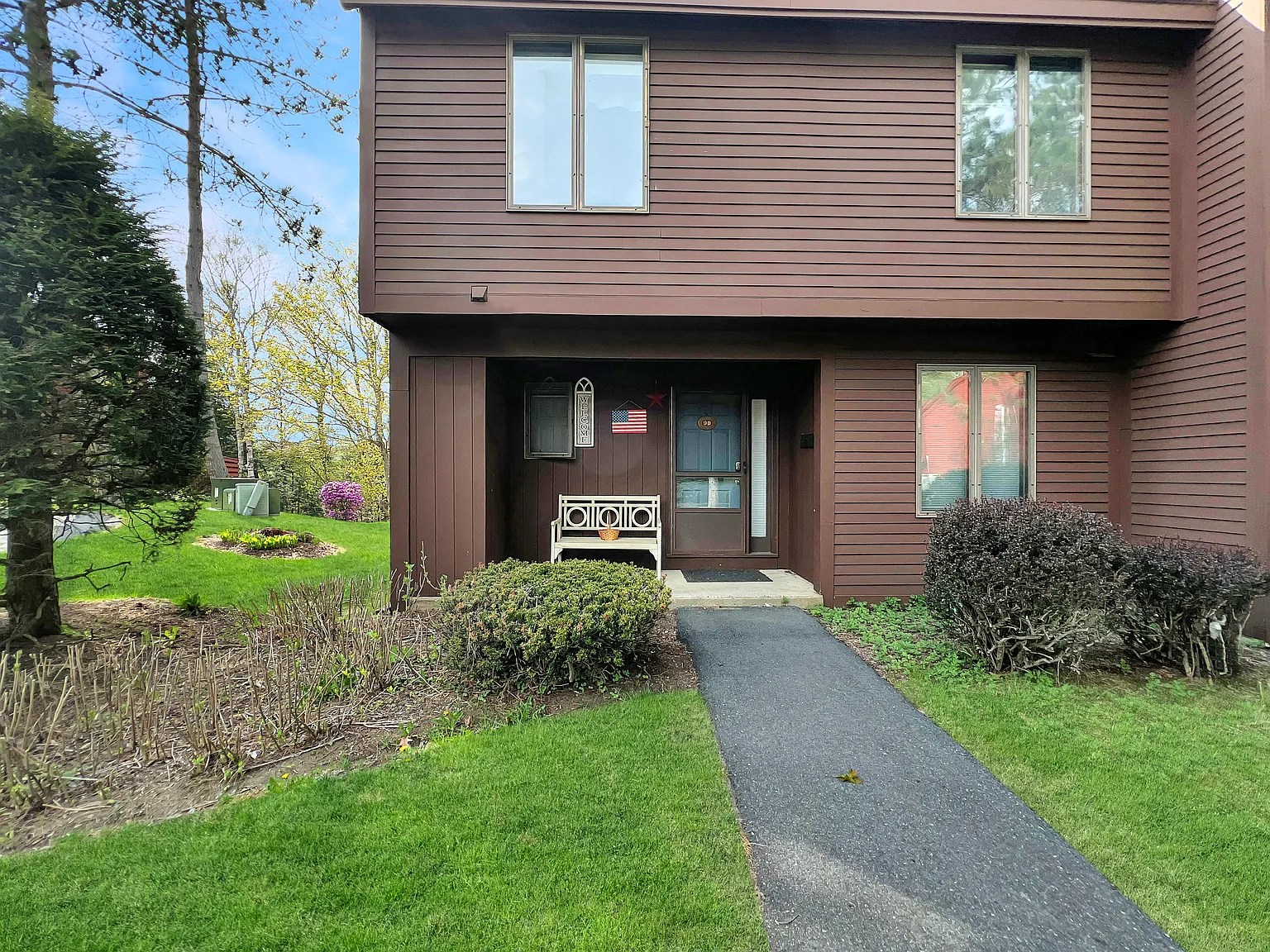 3 bed, 2.5 bath, 1504 sqft, $4,700 — Photo 1
