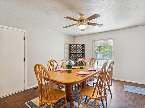 5th image of 2448 Pheasant Run Dr