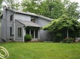 4789 Curtis Ln, Clarkston, MI 48346
