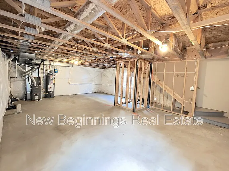 2562 Ellingwood Dr — Photo 32