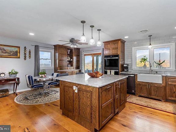 3rd image of 430 Mohawk Rd