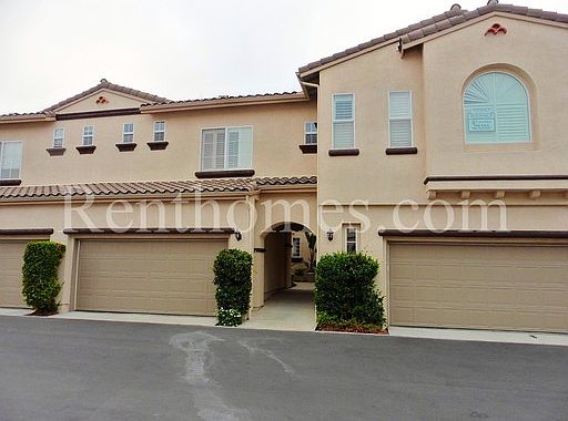 1st image of 10872 Ivy Hill Dr Unit 5