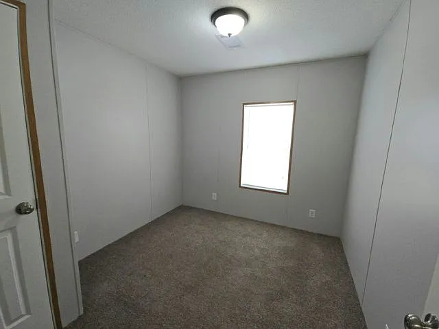 3 bed, 2.0 bath, 1056 sqft, $2,000 — Photo 3