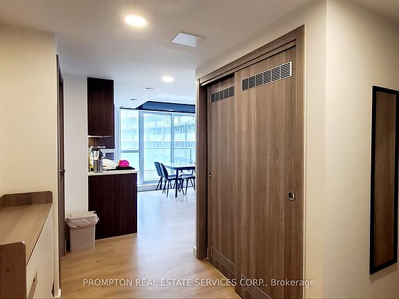 5th image of 38 Widmer St #1111