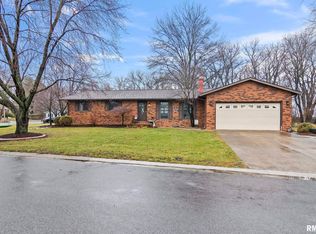 33 Sarah Ave, Springfield, IL 62703