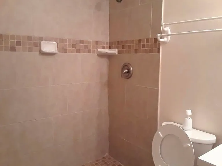 1887 Laredo Dr — Photo 7