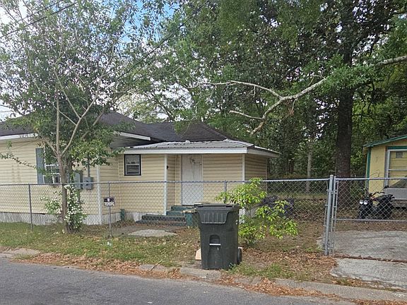2nd image of 1227 Martin Luther King Dr