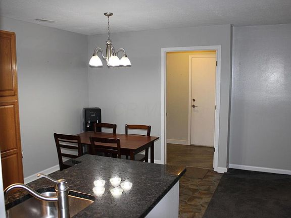 4th image of 2494 Crystal Springs Dr