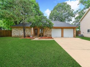 938 Yacht Ct, Crosby, TX 77532