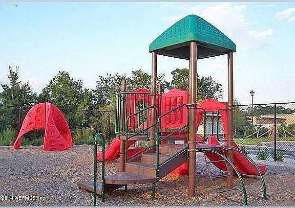 4th image of 2335 Sunset Bluff Dr