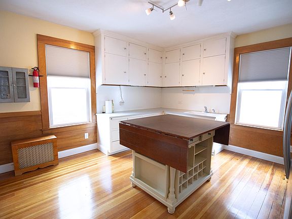 2nd image of 170 10th St #1