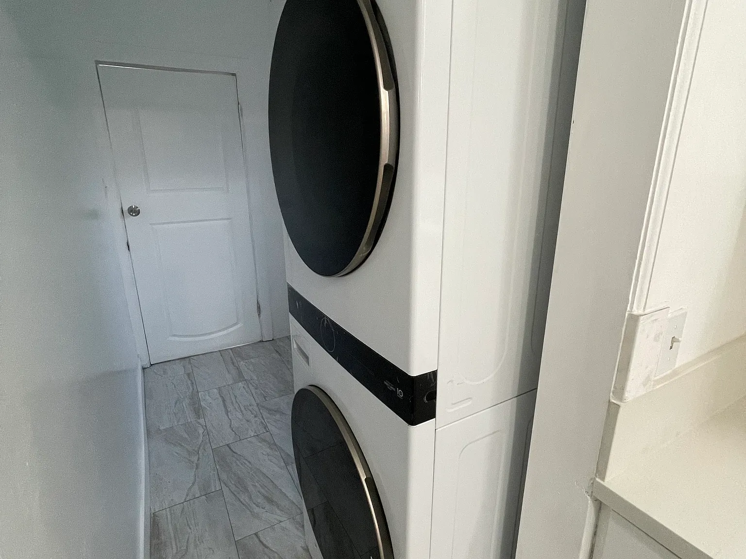 3 bed, 1000 sqft, $2,900 — Photo 3