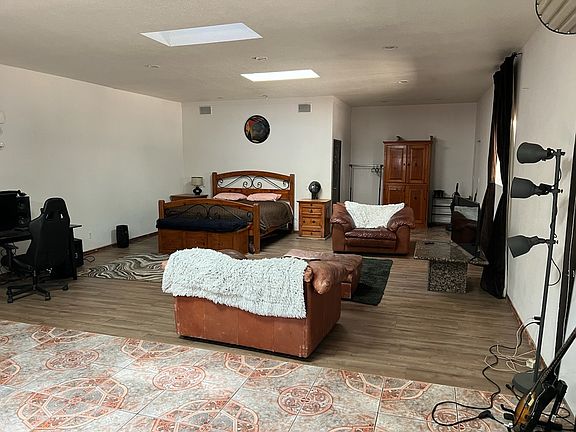 4th image of 9963 Wheatland Ave #2