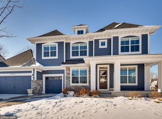 1601 Dutch Lake Dr, Mound, MN 55364