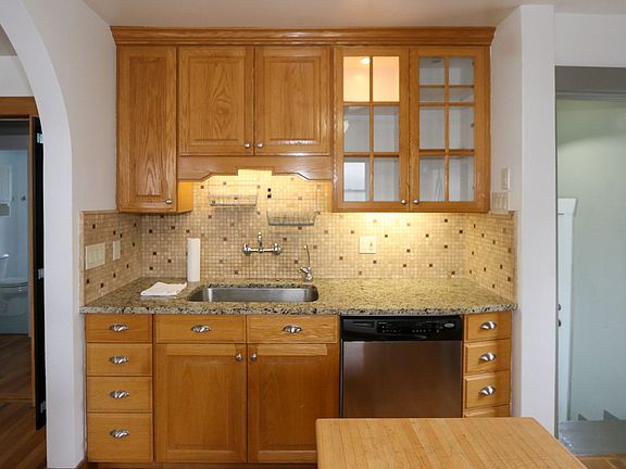 3rd image of 564 E Redondo Ave #2010