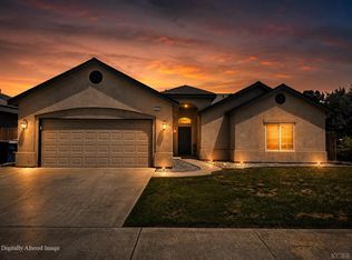 1416 Victory Ct, Hanford, CA 93230