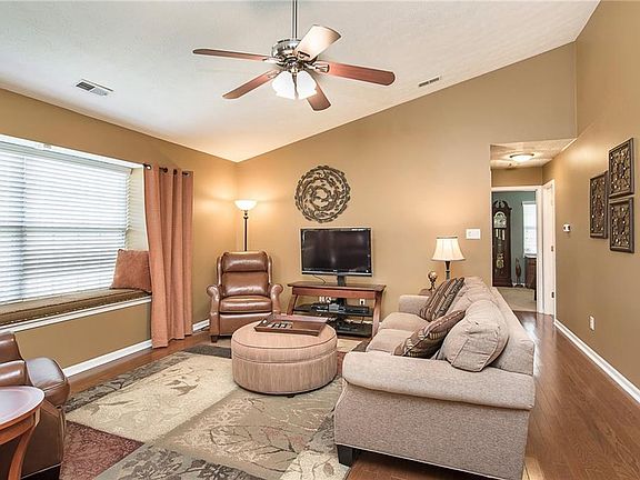 5th image of 7272 Tarragon Ln