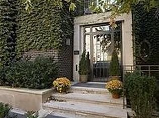 55 E Scott St, Chicago, IL 60610