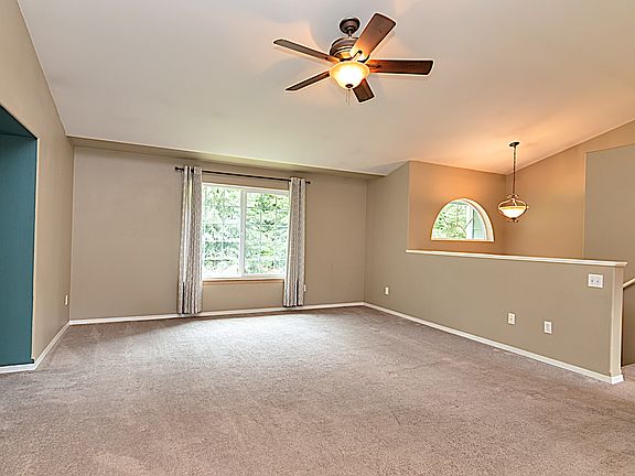 4th image of 19609 Silverton Way