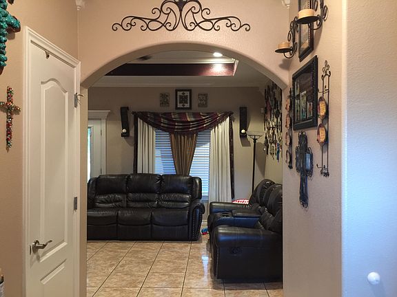 3rd image of 2802 Yeager Dr