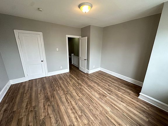 5th image of 440 W Fisher Ave