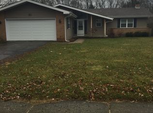 53 Sunset Dr, Cary, IL 60013