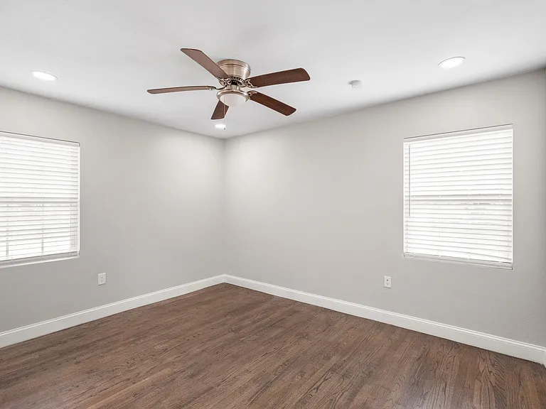 10403 Sandra Lynn Dr — Photo 6