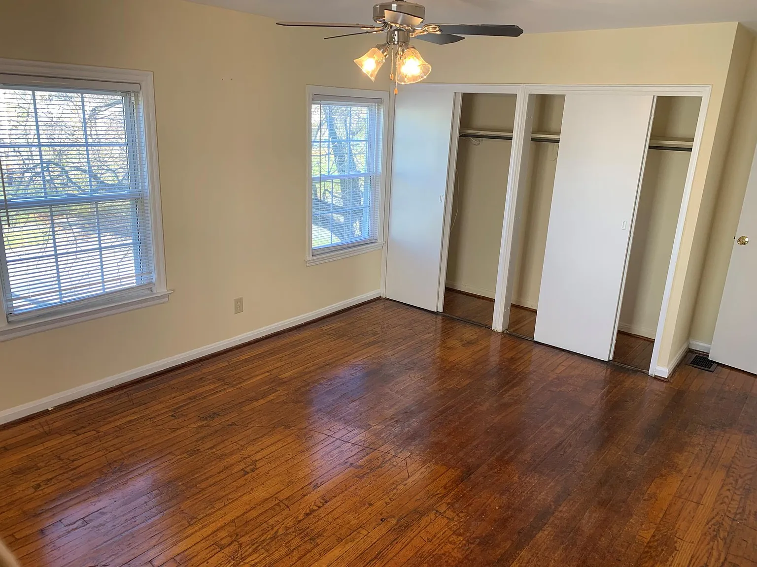 2 bed, $995 — Photo 3