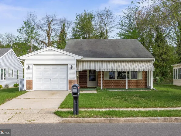 7 Sherwood Pl, Southampton, NJ 08088