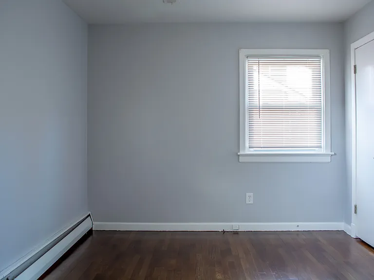 409 Seabury Ave — Photo 14