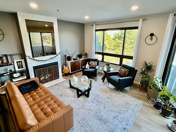 4th image of 237 Serravista Ave