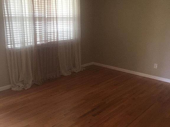 3rd image of 4522 Niagara Dr
