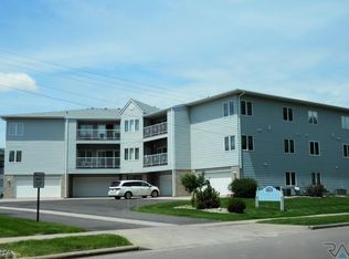 4609 S Oxbow Ave APT 301, Sioux Falls, SD 57106