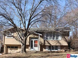 3718 Cornhusker Dr, Omaha, NE 68124