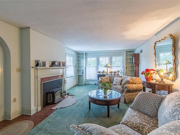 3rd image of 8726 Hammond Dr
