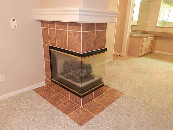 4th image of 305 E Hansen Ct