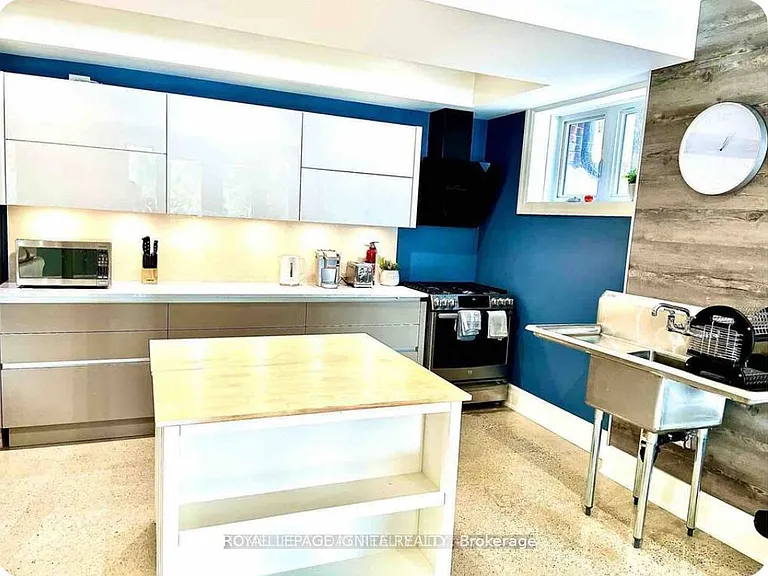 63 Sylvan Ave #BASEMENT — Photo 5