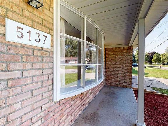 3rd image of 5137 Monticello Dr
