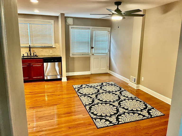 3451 Ainslie St — Photo 5