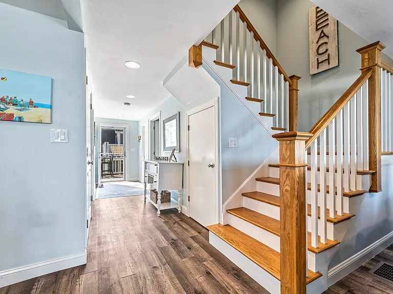148 N End Blvd — Photo 35