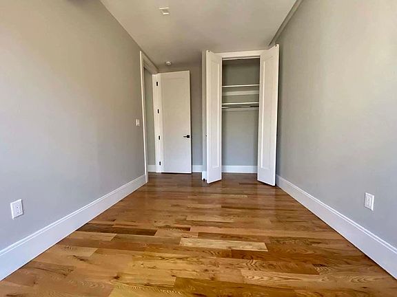 5th image of 245 Sullivan Pl #D5e