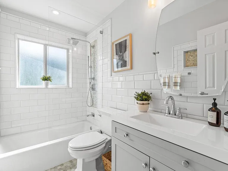 1032 SW 9th Ave — Photo 13