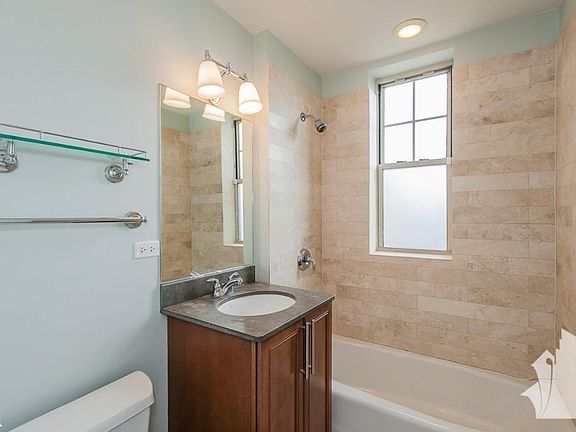 2nd image of 1851 W Cornelia Ave #1325