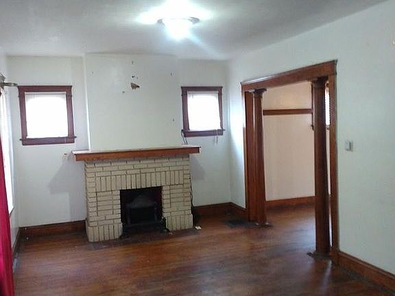 5th image of 11719 Cromwell Ave