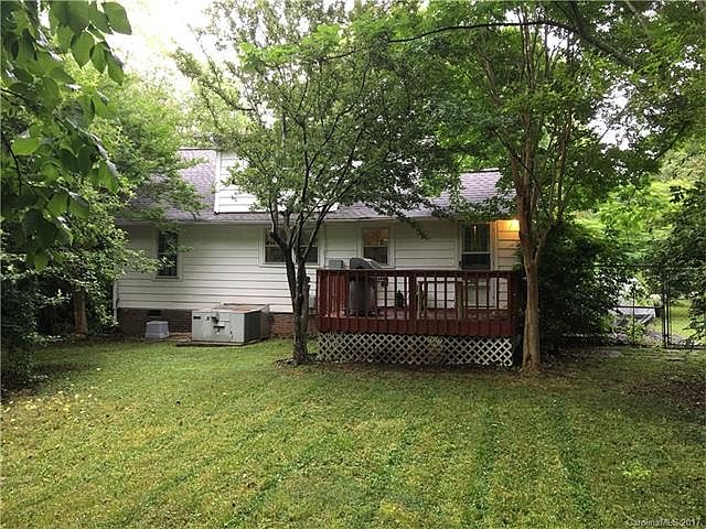 2nd image of 2724 Yahtzee Ln